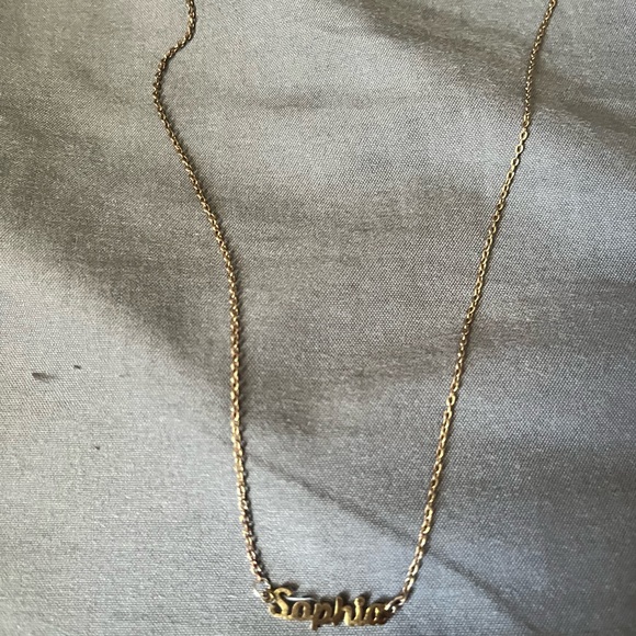 Small Sophia minimalist personalized necklace gold colored adjustable chain - Picture 4 of 10
